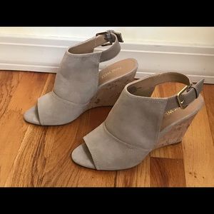 PREOWNED WEDGE STRAP SANDALS BY NINE WEST SIZE 7.5